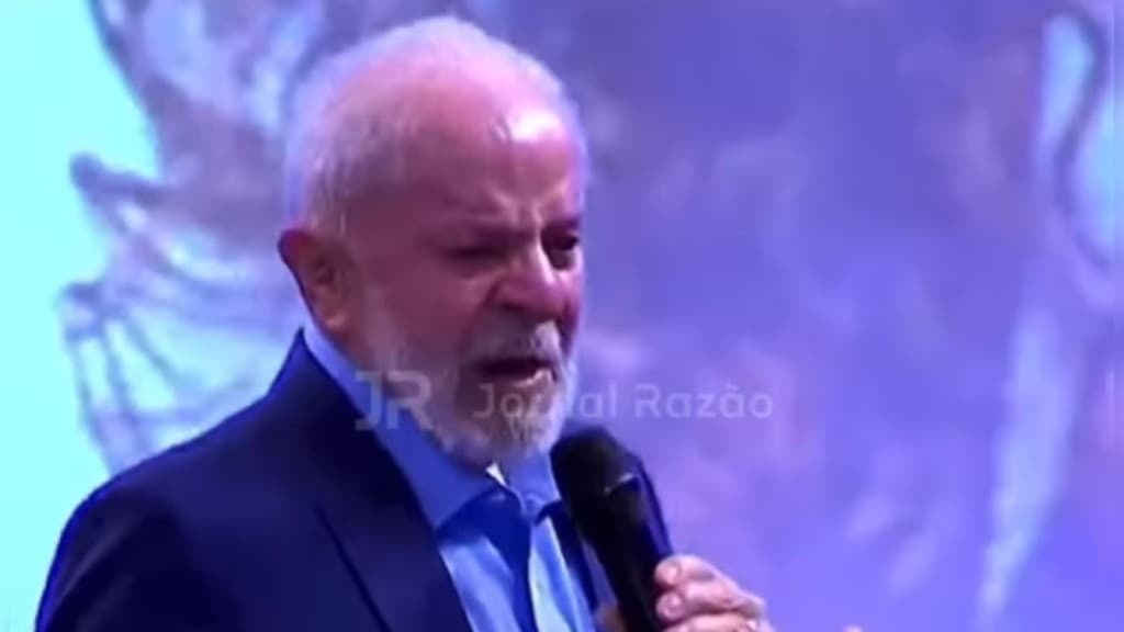 Lula chora em discurso: “não sou pai dos pobres”