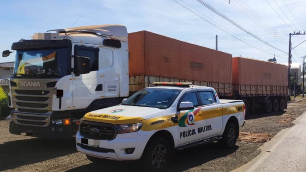 Caminhoneiro é preso ao tentar subornar policiais na SC-163