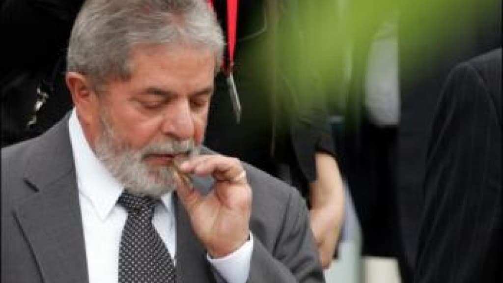 Governo Lula aumenta impostos do cigarro e eleva o preço mínimo do maço
