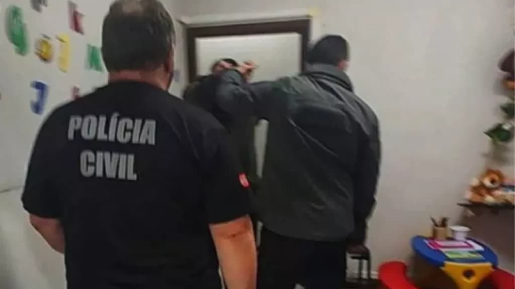 Adolescente é apreendido após abusar de irmãs gêmeas em SC