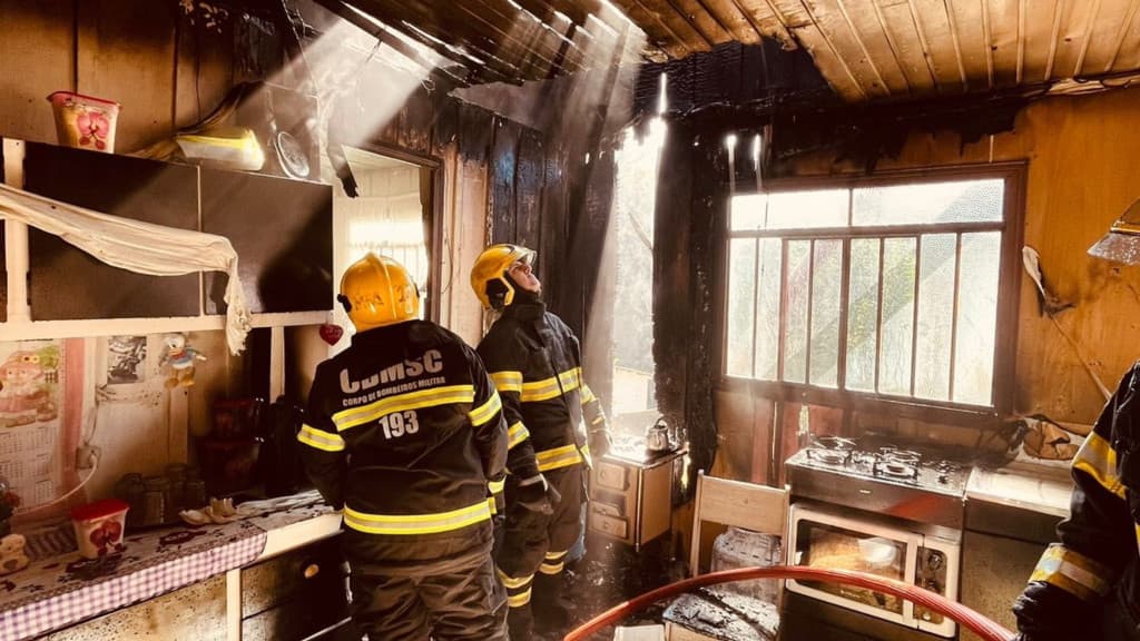 Incêndios domésticos aumentam 150% durante o inverno em Santa Catarina