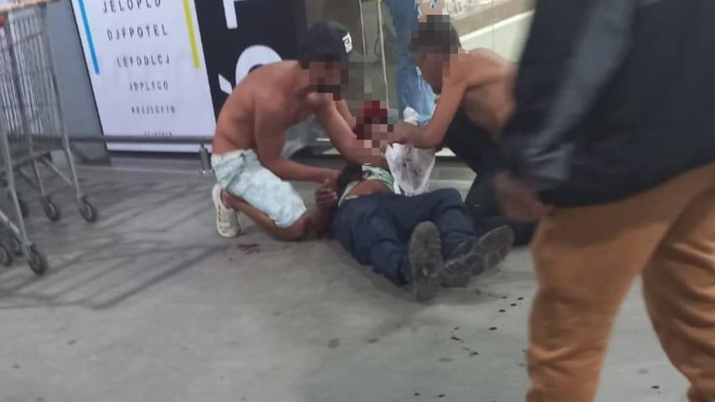 Briga entre moradores de rua termina com homem esfaqueado próximo ao coração