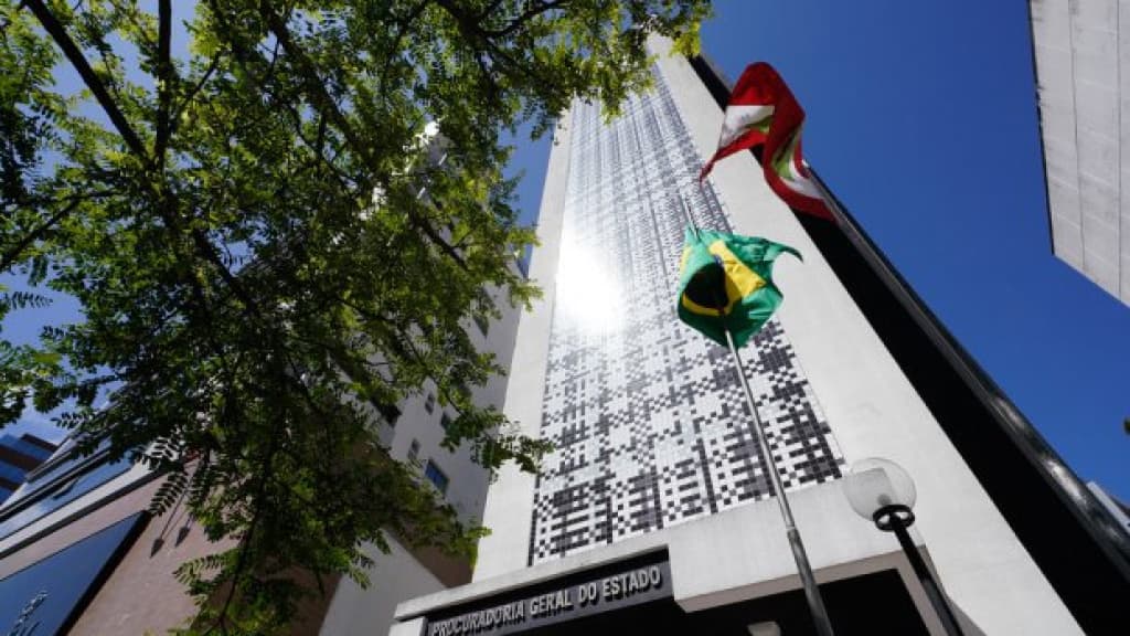 Estado adotará providências jurídicas contra liminar que suspendeu concurso da Educação