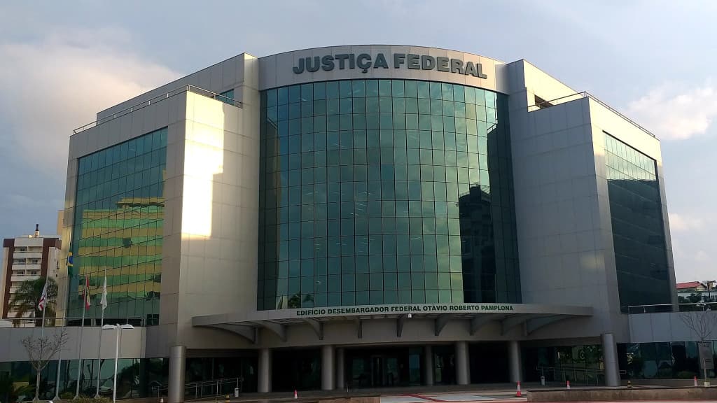 Golpe Bancário? Justiça anula multa contra a Caixa após denúncia em Florianópolis