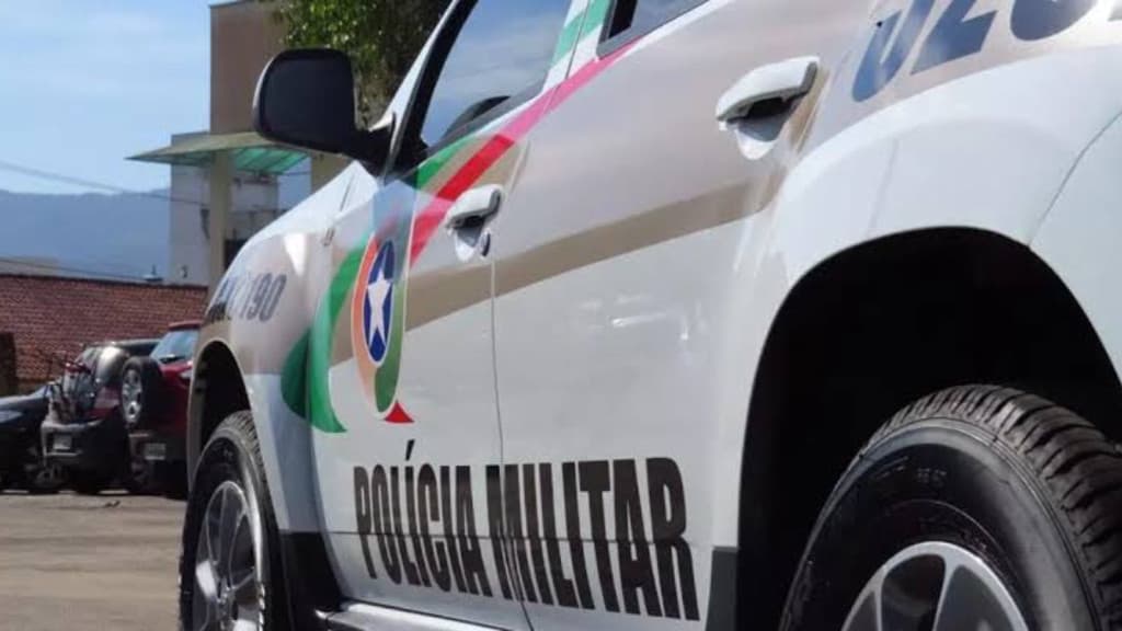 Homem é esfaqueado no pescoço após discussão em posto de gasolina em Blumenau