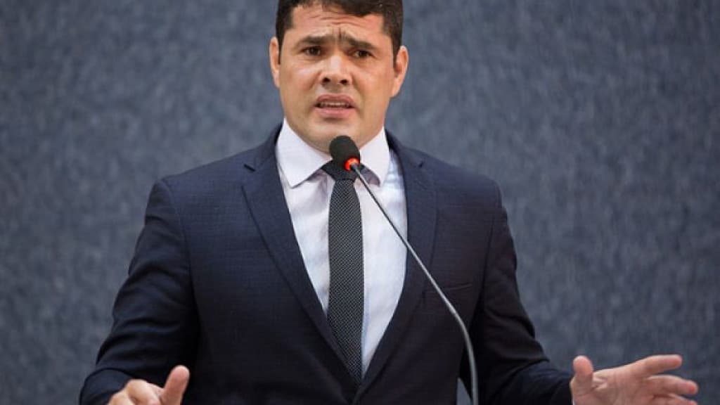 Robison Coelho é eleito prefeito de Itajaí