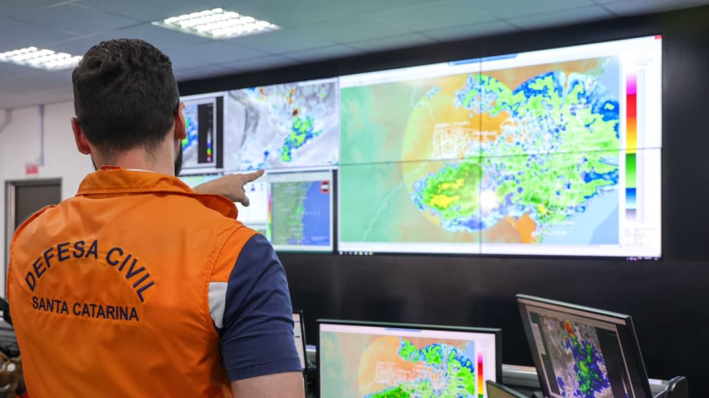 Governo acompanha monitoramento das chuvas em Santa Catarina e reforça ações de prevenção