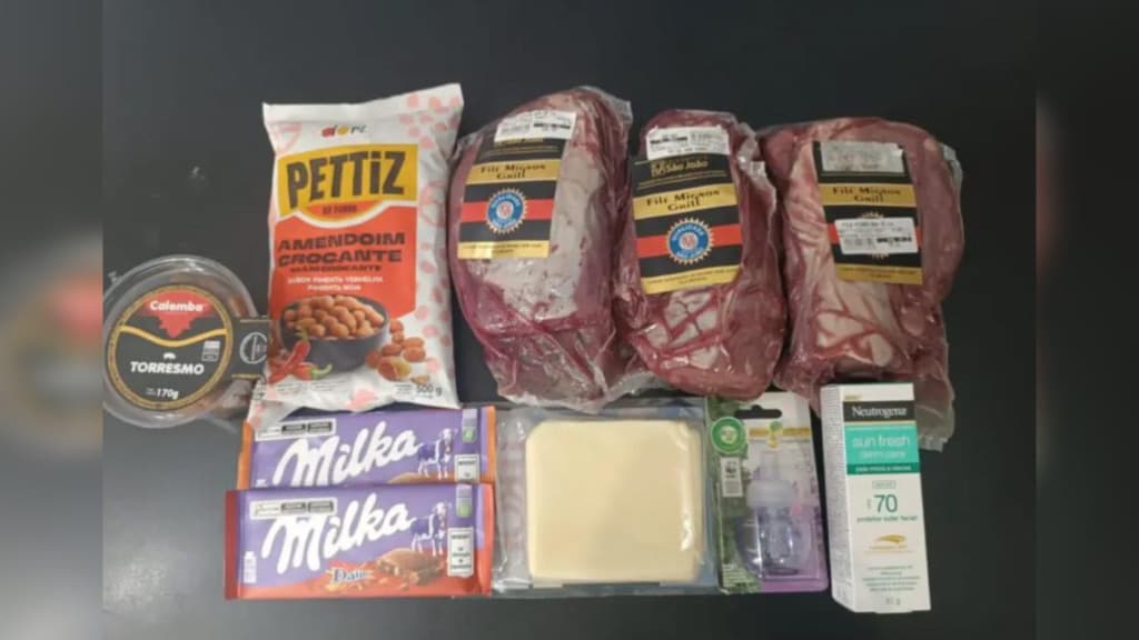Mulher é detida tentando furtar filé mignon e chocolate em mercado de Balneário Camboriú