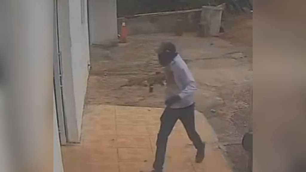Polícia Civil prende criminosos que roubaram comércio fortemente armados em SC