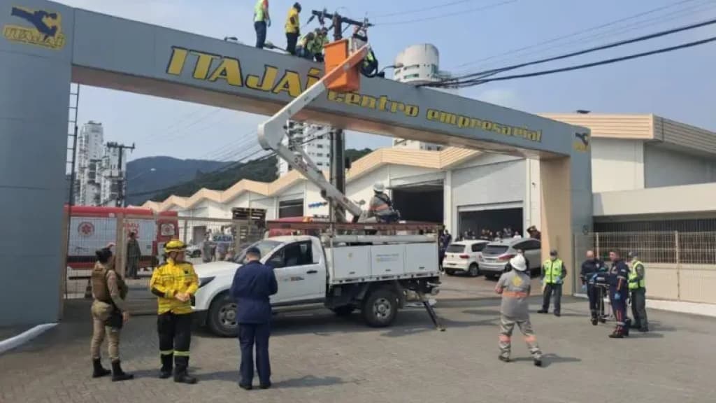 Trabalhador leva choque em rede elétrica com capacidade de até 23 mil volts