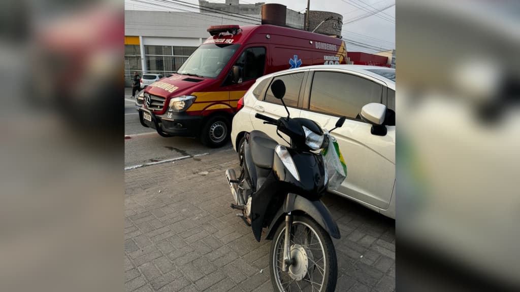 Ciclista de 52 anos sofre ferimento em colisão com motocicleta em Tijucas
