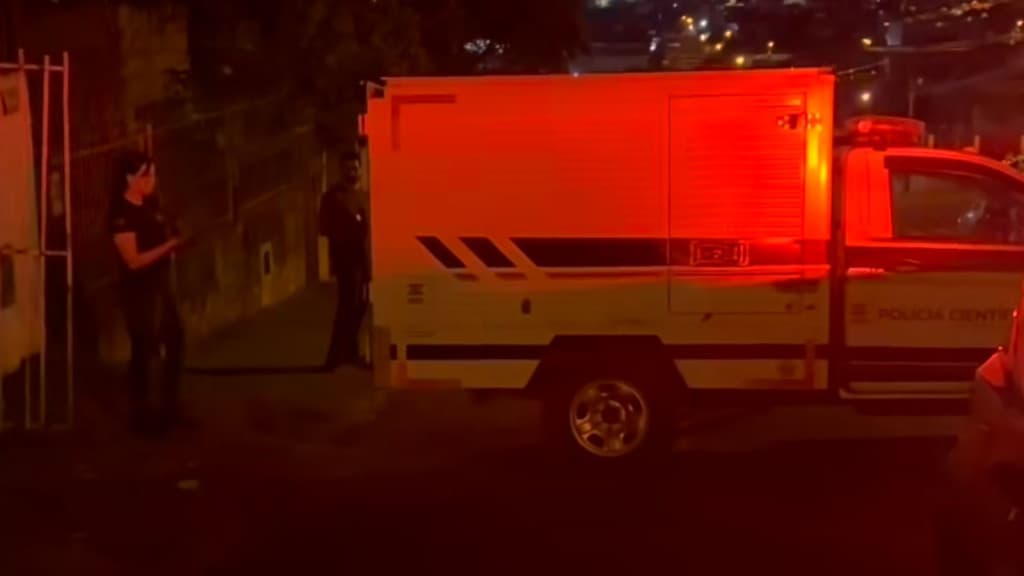 Homem morre durante briga dentro de residência com facada no peito