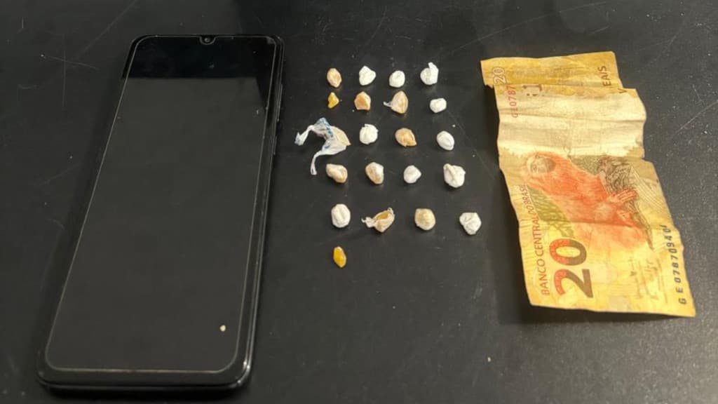 “Vovó do tráfico”: Idosa de 62 anos é presa com drogas em Camboriú