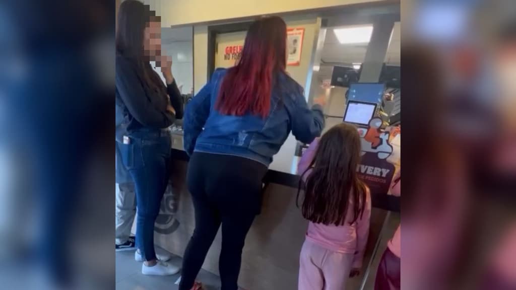 Cliente faz “barraco” e defende trabalhador após ser humilhado dentro de fast food em SC