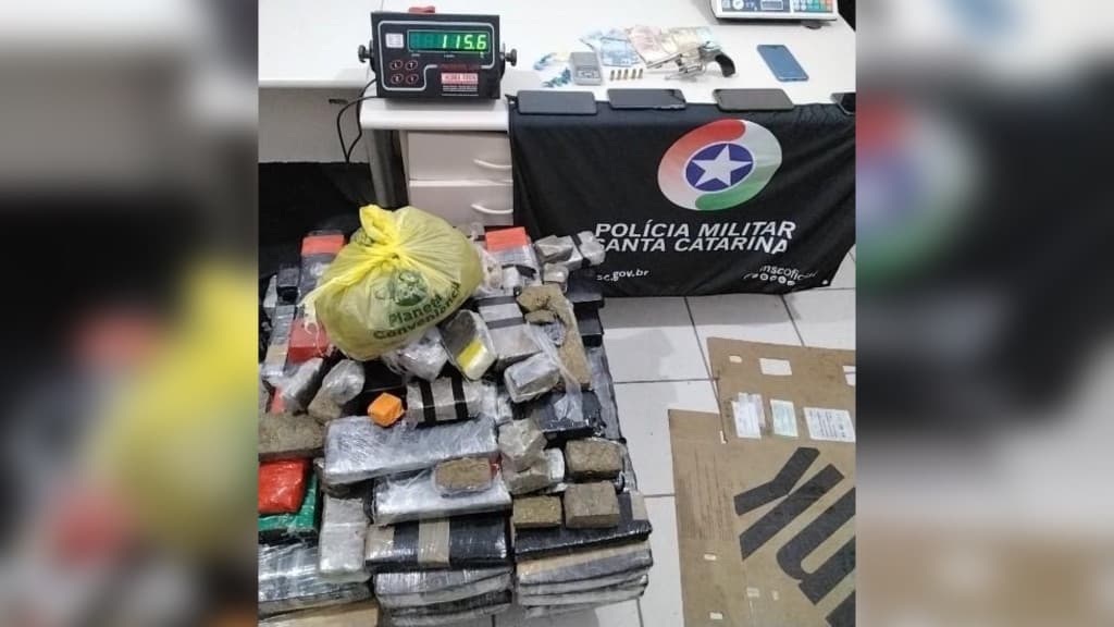 Polícia prende traficantes e apreende mais de 100 quilos de drogas em Joinville