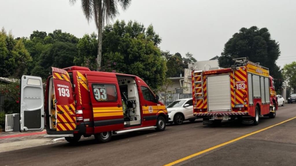 Ladrão abre cabeça de idosa com martelada durante roubo de celular