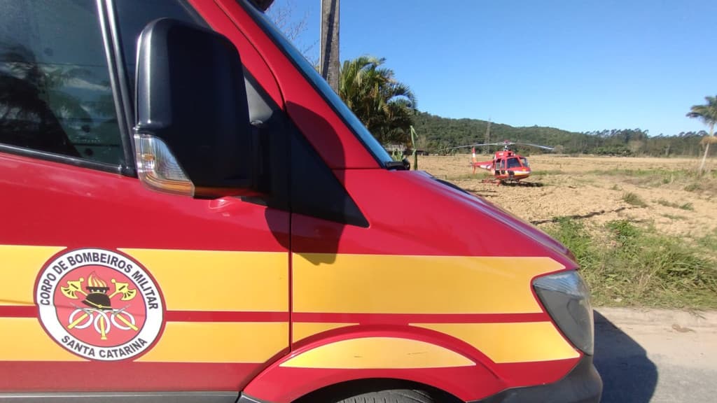 Homem morre após inalar fumaça e sofrer parada cardíaca em Tijucas