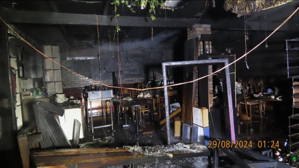 Galão inflamável é encontrado em cena de incêndio em Blumenau