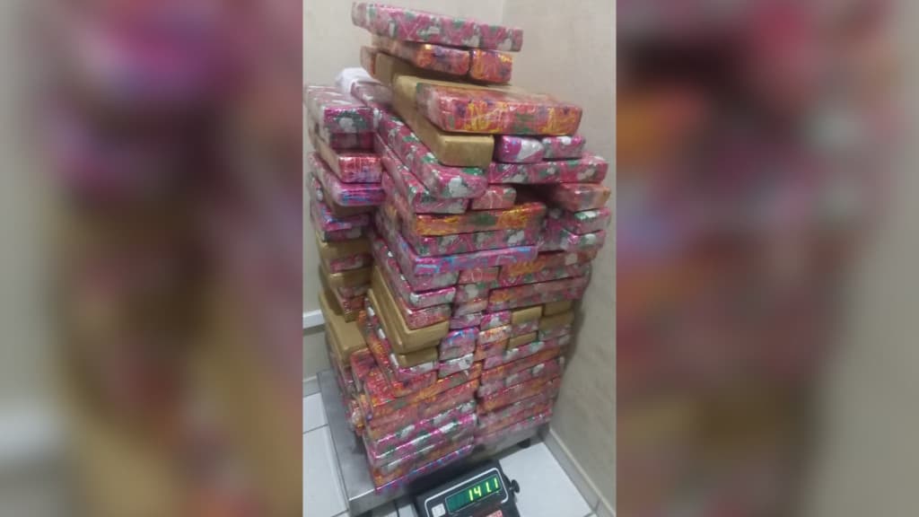 Criminosos são presos com quase meio milhão em maconha durante abordagem em Joinville