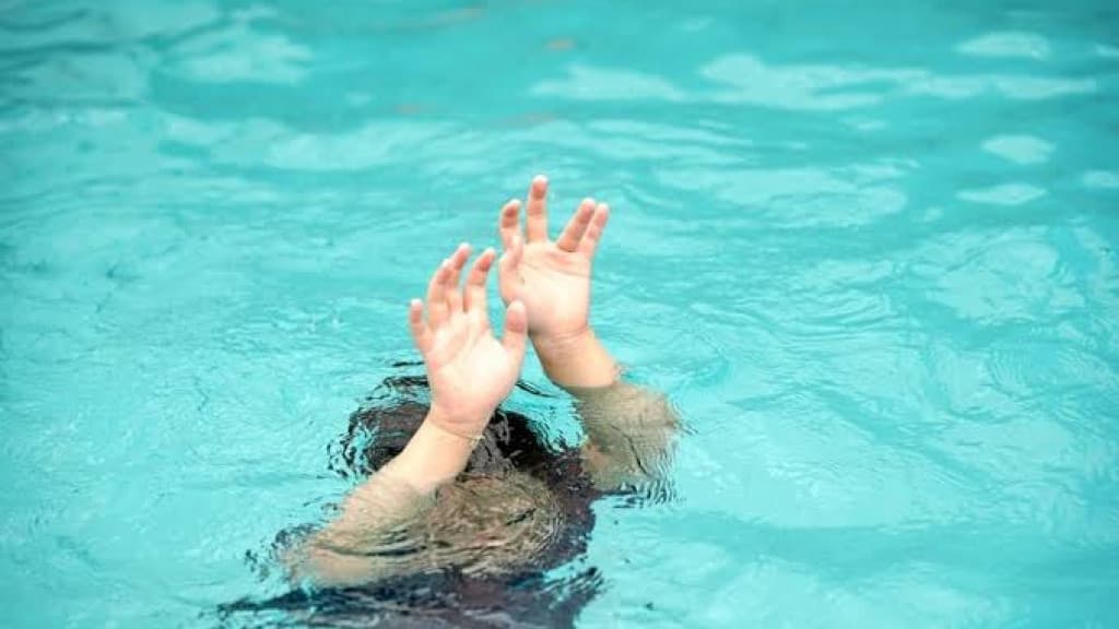 MILAGRE: Bebê de um ano sobrevive após afogamento em piscina de casa