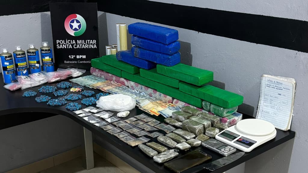 PM desmantela “disk drogas” e apreende grande quantidade de entorpecentes em Camboriú