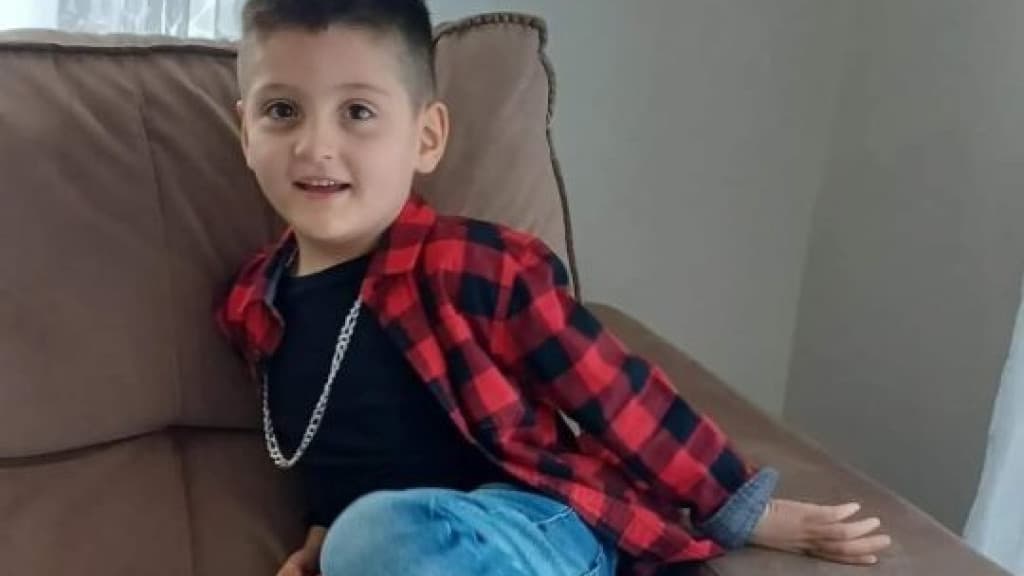 Mãe desabafa: “Vou te amar para sempre, meu filho” após menino autista ser encontrado morto em lago