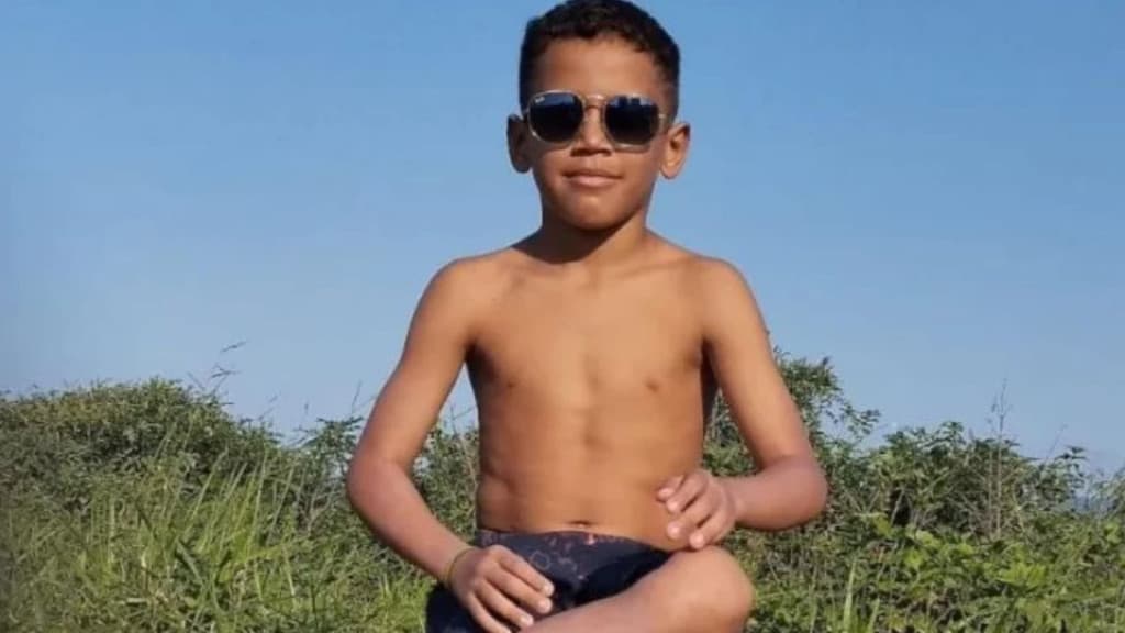 Pescadores encontram corpo de menino desaparecido em praia de SC