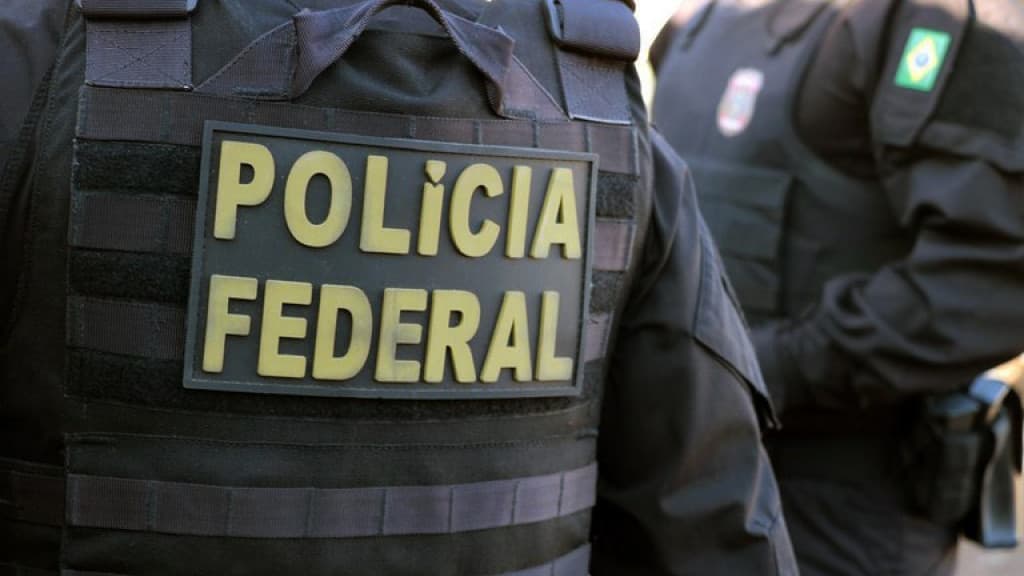 Golpista é preso em flagrante tentando abrir conta na Caixa com documentos falsos em Florianópolis