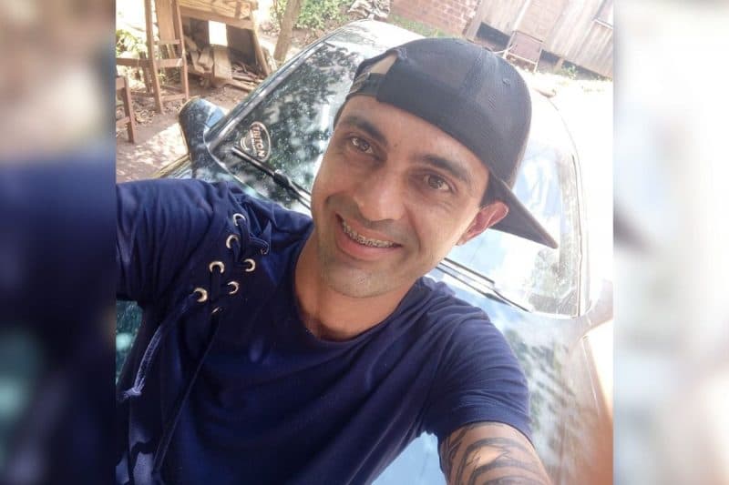Identificado motociclista que morreu após moto pegar fogo em acidente