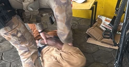 Mulher é esfaqueada no peito por colega de trabalho dentro de empresa em Jaraguá do Sul