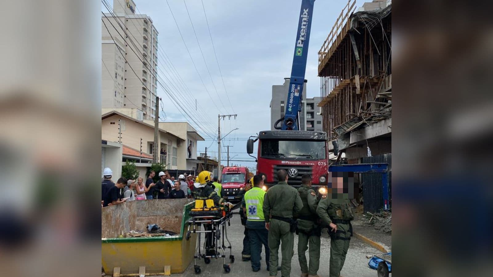 Laje desaba com trabalhadores durante obra de prédio em construção