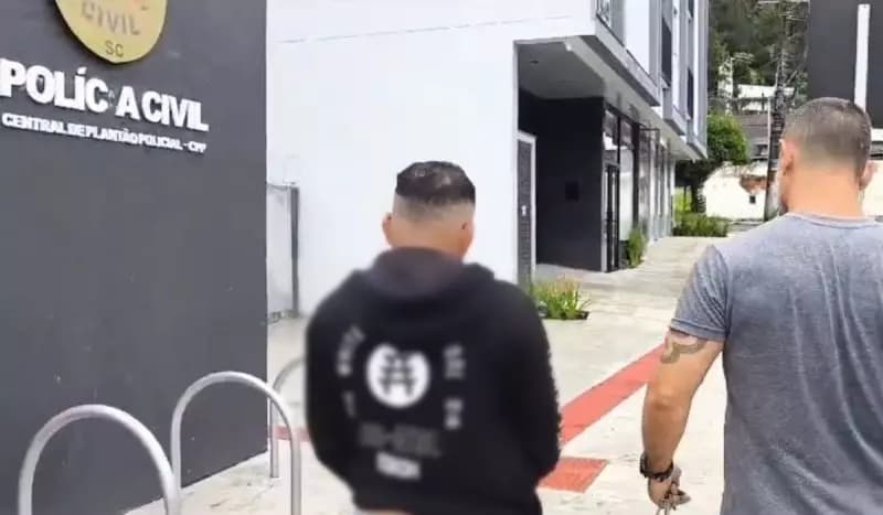 Treinador de jiu-jitsu foragido do Amazonas é preso por estupro em Balneário Camboriú