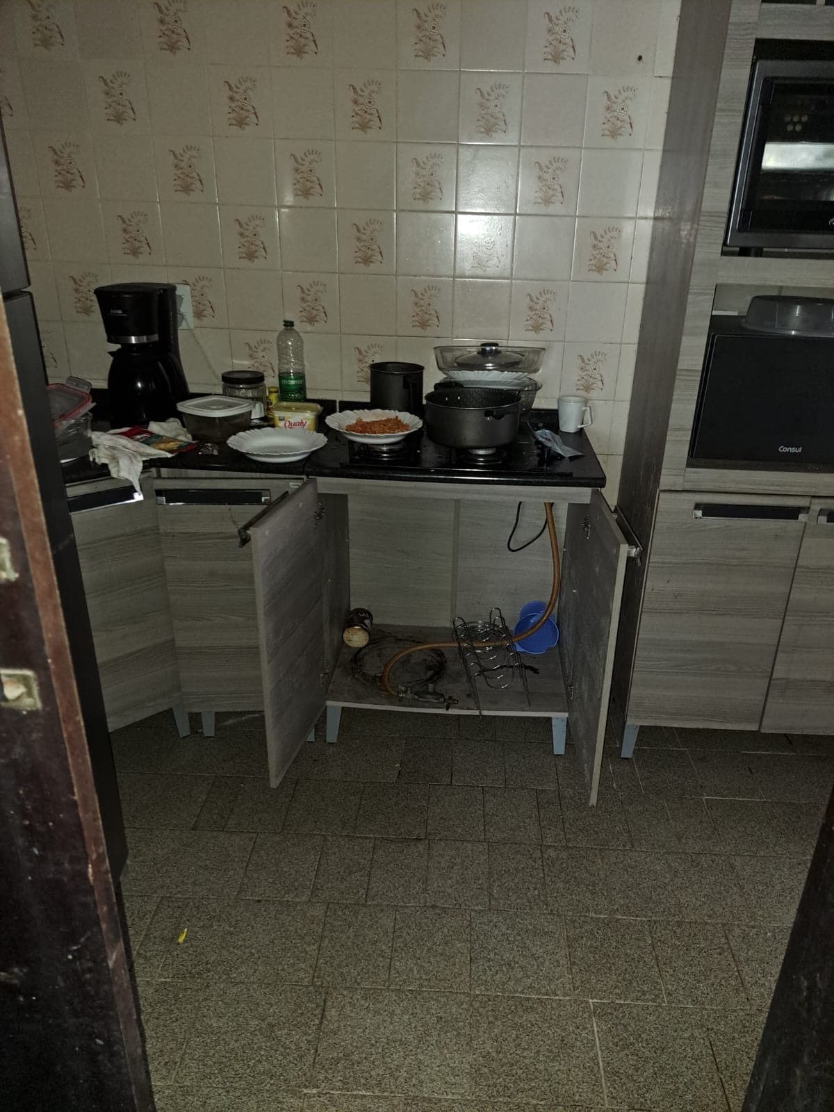 Moradores ficam presos após vazamento de gás em prédio de Itapema