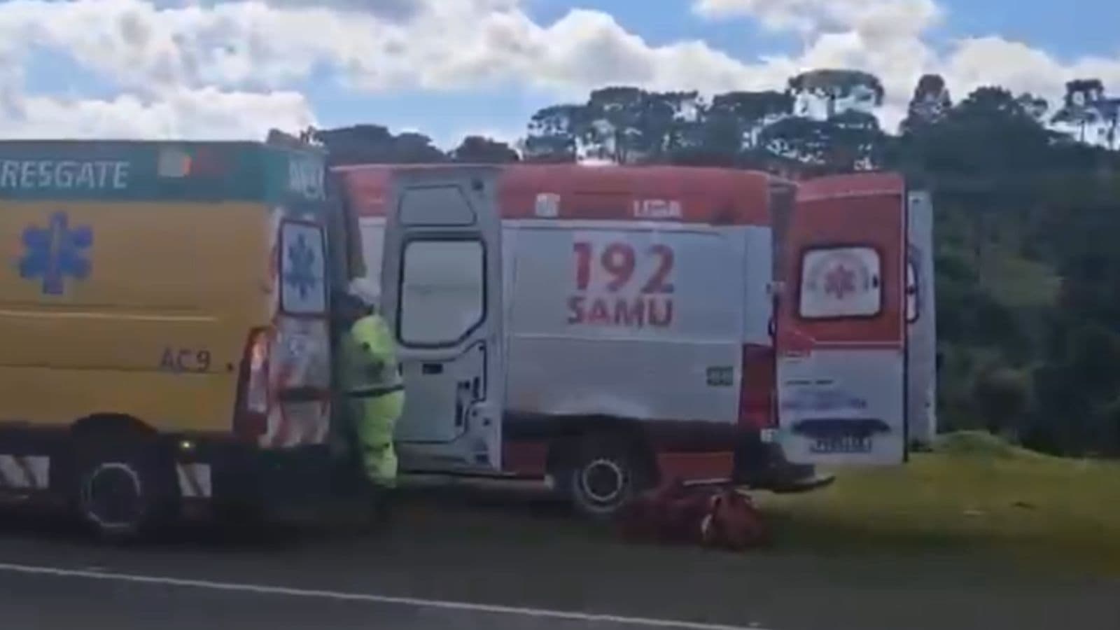 Motorista morre em colisão com caminhão na BR-116 durante congestionamento