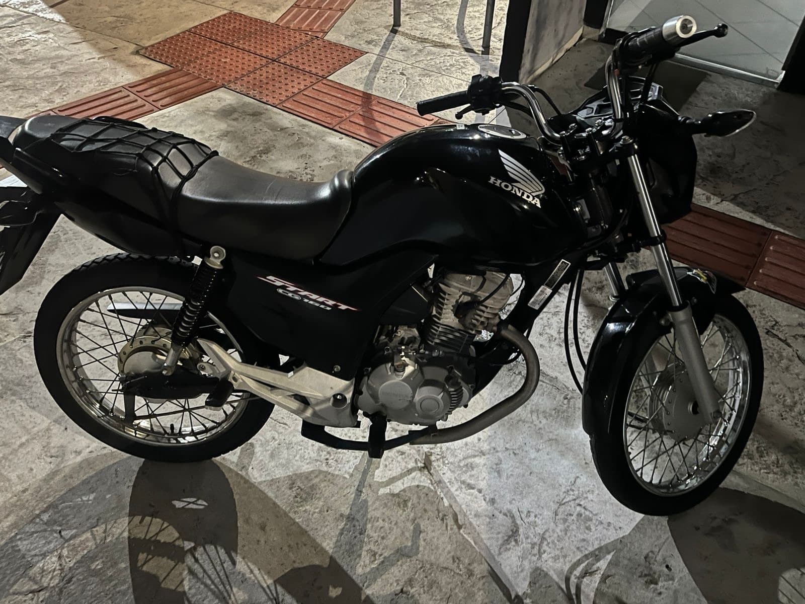 Motoqueiros irregulares perturbam madrugada de Natal em SC