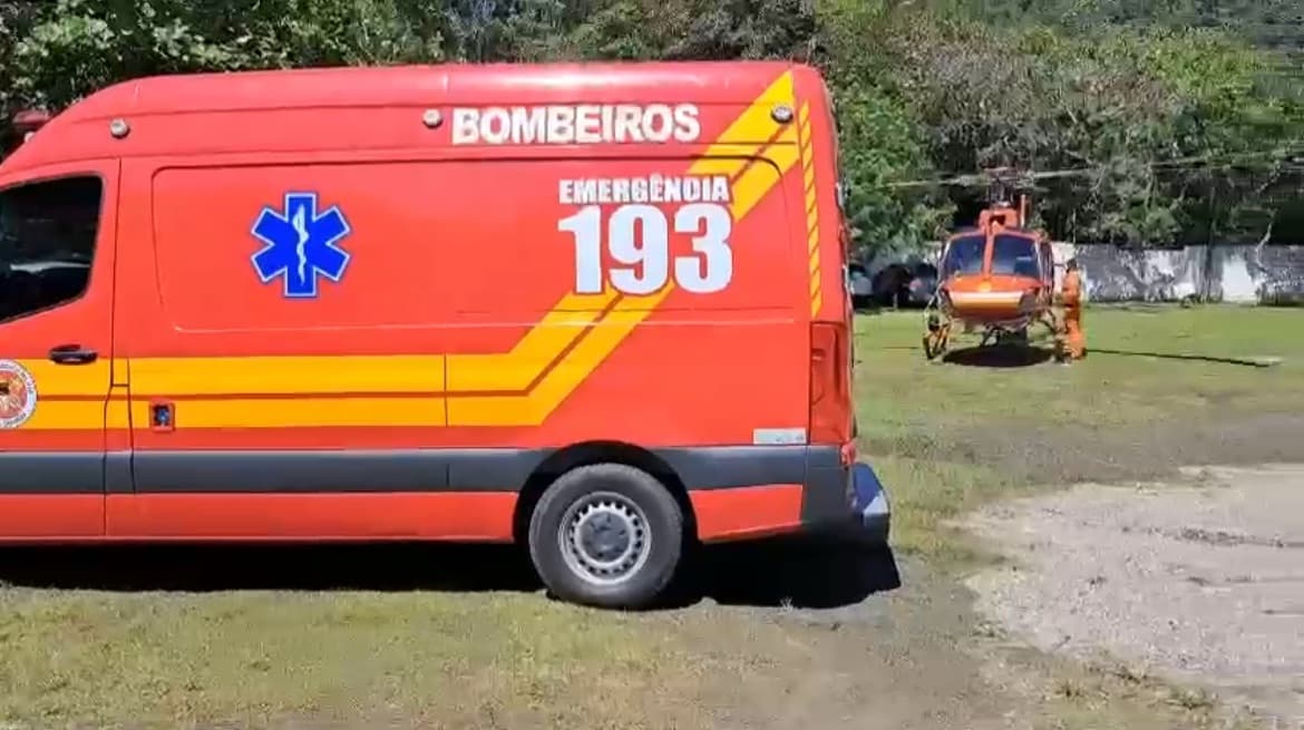 Idoso passa mal durante trilha famosa de Bombinhas e precisa ser resgatado