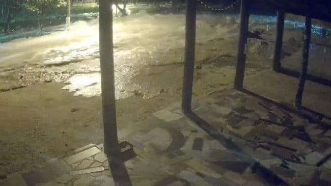 Tsunami meteorológico causa destruição no litoral Sul de SC 