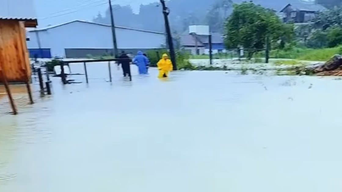 Alerta: Volume de chuva já passa de 200mm em Tijucas e situação é crítica na região