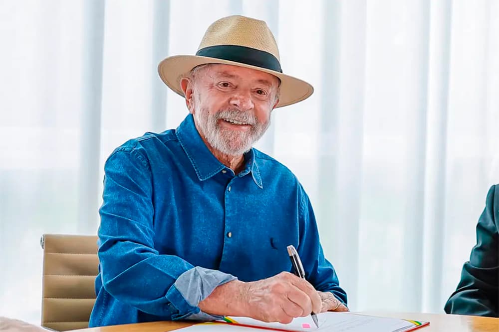 Lula veta pensão para crianças com microcefalia e revolta mães