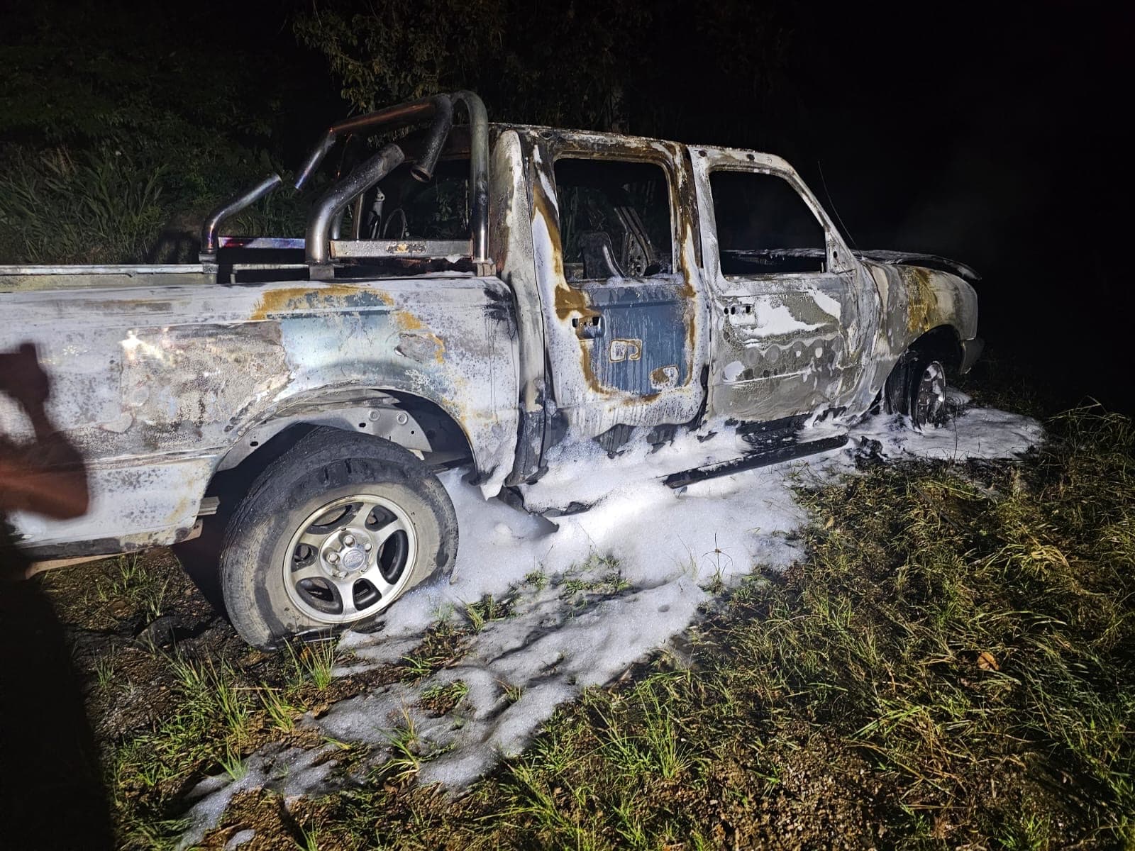 Motorista escapa da morte após carro ser tomado pelo fogo em Guabiruba