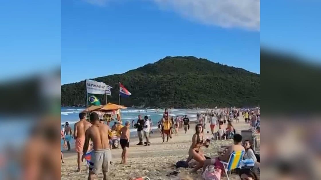 Guarda-vidas encontra criança perdida e banhistas ajudam a localizar os pais em praia de SC