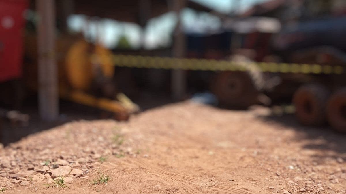 Criança de 2 anos morre esmagada após sofrer queda de trator em SC