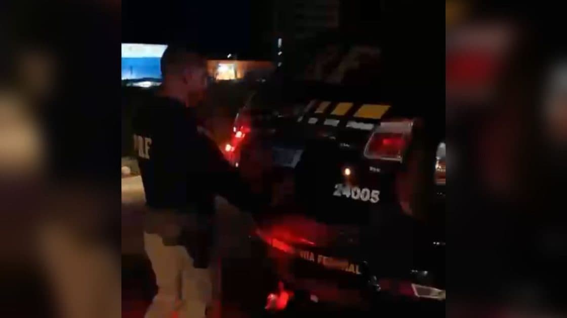 Homem embriagado atropela policial rodoviário e é preso após perseguição na BR-101
