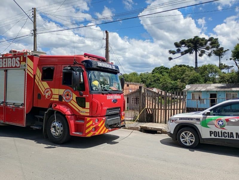Menino arrisca a vida e resgata avó e irmã de incêndio provocado por padrasto