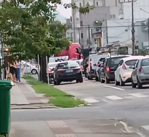 Tragédia evitada: Menino de 7 anos é atropelado por carreta e sobrevive