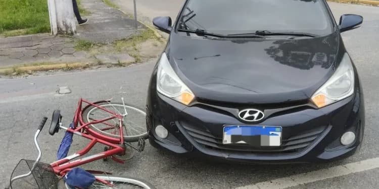 Ciclista fica com ferimentos no crânio após atropelamento em São João Batista