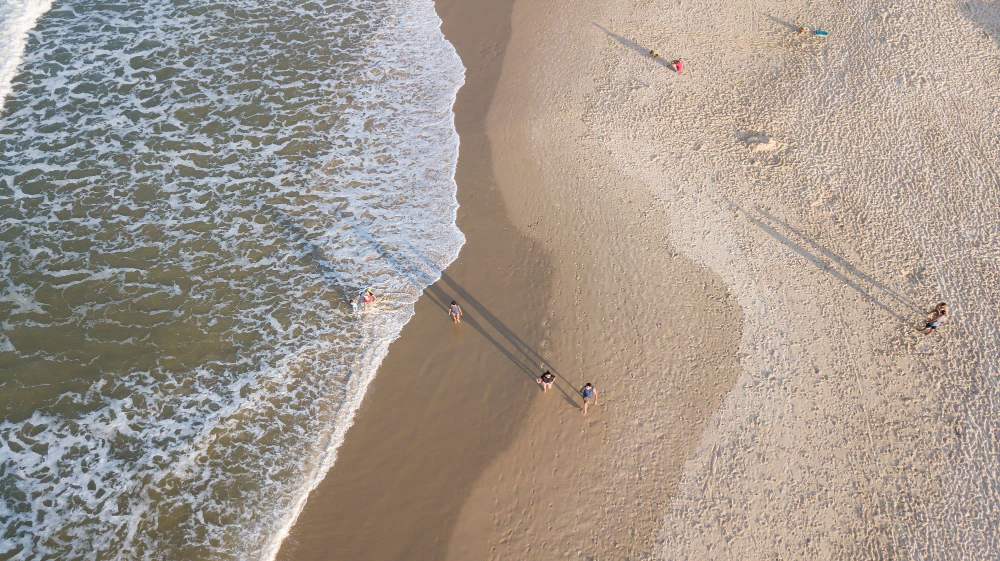 Relatório de balneabilidade aponta 65,97% das praias catarinenses próprias para banho