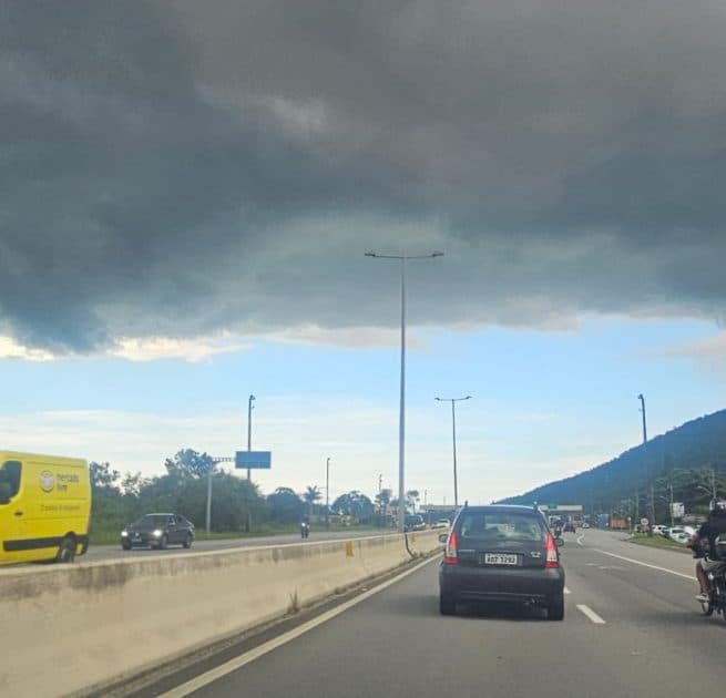 Ciclone extratropical coloca o Sul do Brasil em risco: ventos de 90 km/h e alagamentos 