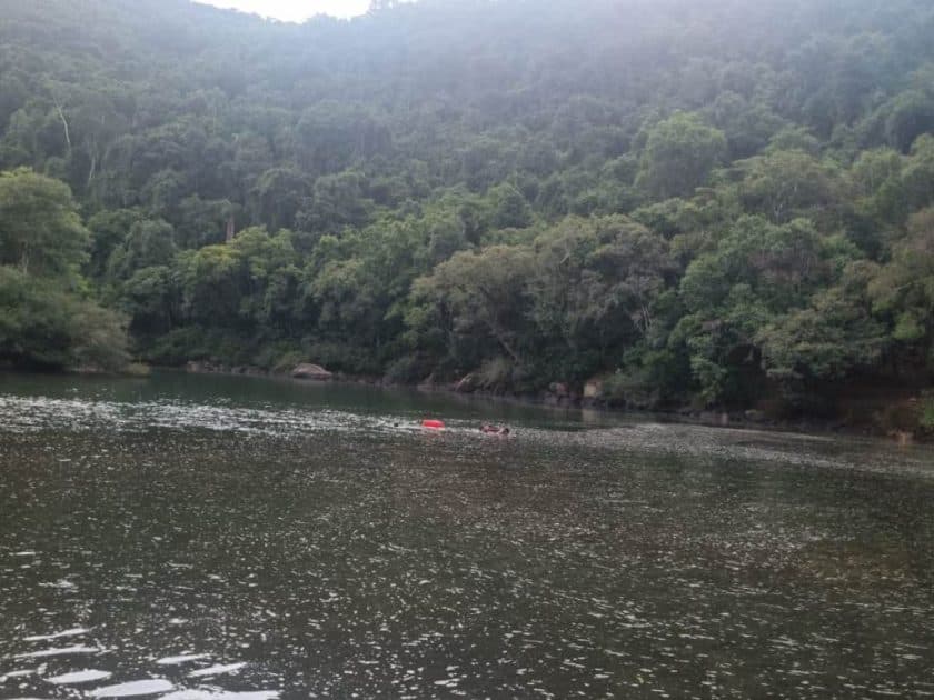 Homem e amigo morrem afogados em rio próximo de Camping em SC