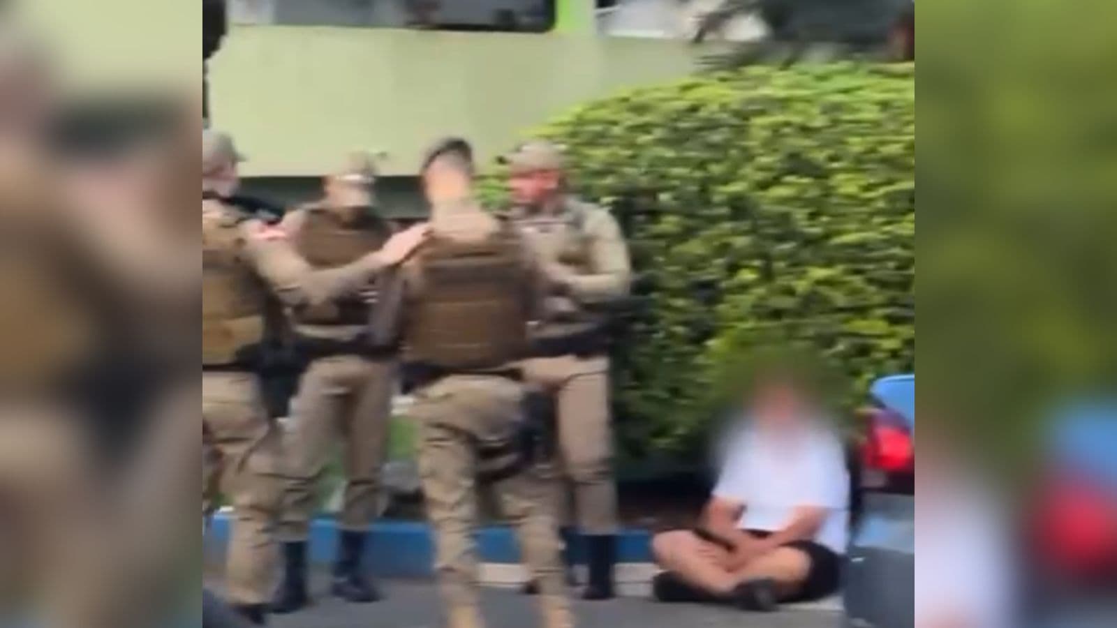 Homem surtado invade Câmara de Vereadores de Itapema com faca